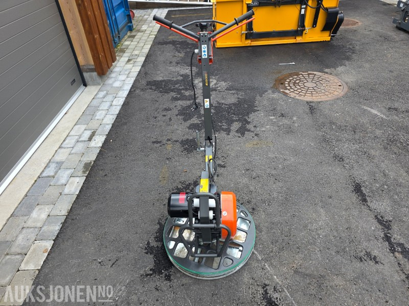 2021 Husqvarna BG245 helikopter/glattemaskin - 220 V - 1,5kW - مدحلة: صورة 3 2021 Husqvarna BG245 helikopter/glattemaskin - 220 V - 1,5kW - مدحلة: صورة 3