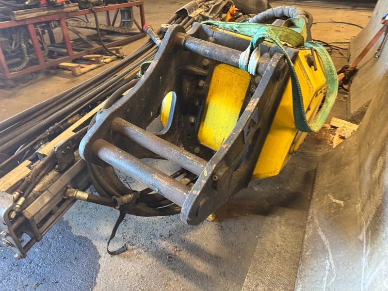 معدات حفر 2022 Boretårn for gravemaskin – Kombifeste S60/S70 – Med COP 2238HD+ borhammer: صورة 7