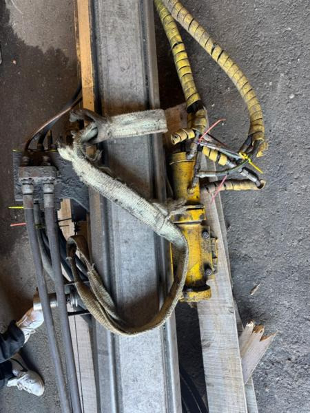 معدات حفر 2022 Boretårn for gravemaskin – Kombifeste S60/S70 – Med COP 2238HD+ borhammer: صورة 17