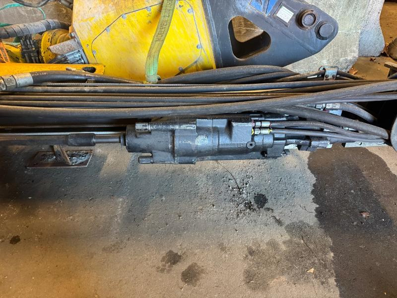 معدات حفر 2022 Boretårn for gravemaskin – Kombifeste S60/S70 – Med COP 2238HD+ borhammer: صورة 8