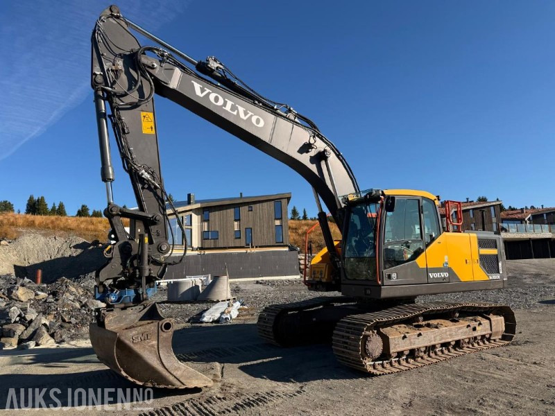 2022 Volvo EC220EL BELTEGRAVER ROTOTILT SERVICEHISTORIKK - حفّار: صورة 1 2022 Volvo EC220EL BELTEGRAVER ROTOTILT SERVICEHISTORIKK - حفّار: صورة 1