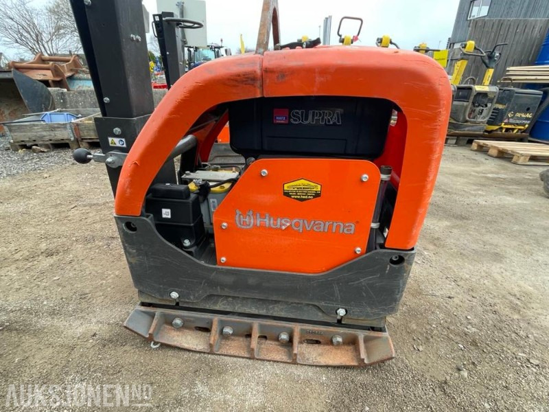 2023 Husqvarna LG 504 Vibroplate - Diesel - 470 kg. - 54 timer. - مدحلة: صورة 1 2023 Husqvarna LG 504 Vibroplate - Diesel - 470 kg. - 54 timer. - مدحلة: صورة 1