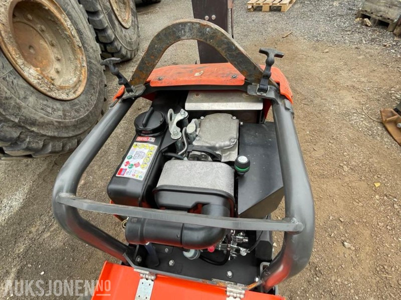 2023 Husqvarna LG 504 Vibroplate - Diesel - 470 kg. - 54 timer. - مدحلة: صورة 4 2023 Husqvarna LG 504 Vibroplate - Diesel - 470 kg. - 54 timer. - مدحلة: صورة 4