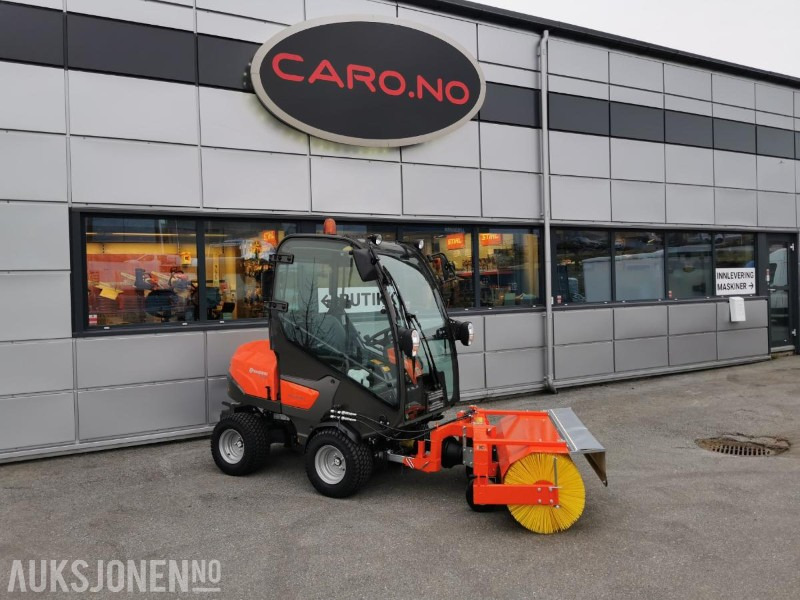 2024 Husqvarna Frontrider med hytte - Midjestyrt - P 525 DX - Inkl. Slagklipper, kosteaggregat og hydraulisk plog - Ubrukt / Utstillingsmodell - سيارة خدمات/ سيارة خاصة: صورة 2 2024 Husqvarna Frontrider med hytte - Midjestyrt - P 525 DX - Inkl. Slagklipper, kosteaggregat og hydraulisk plog - Ubrukt / Utstillingsmodell - سيارة خدمات/ سيارة خاصة: صورة 2