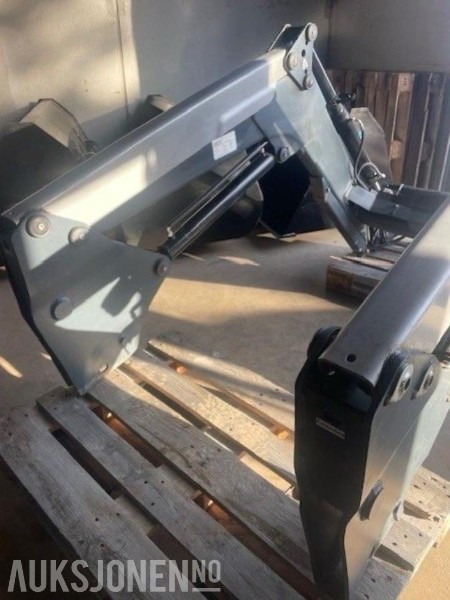 Ålø 36 komplett laster SMS/Trima/EURO feste m. hydr. redskapslås og 3. funksjon. Passer Valtra m.fl. - آلات زراعية: صورة 4 Ålø 36 komplett laster SMS/Trima/EURO feste m. hydr. redskapslås og 3. funksjon. Passer Valtra m.fl. - آلات زراعية: صورة 4