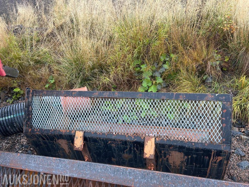 Ålø skuffe, 200 cm, sms feste - آلات زراعية: صورة 2 Ålø skuffe, 200 cm, sms feste - آلات زراعية: صورة 2