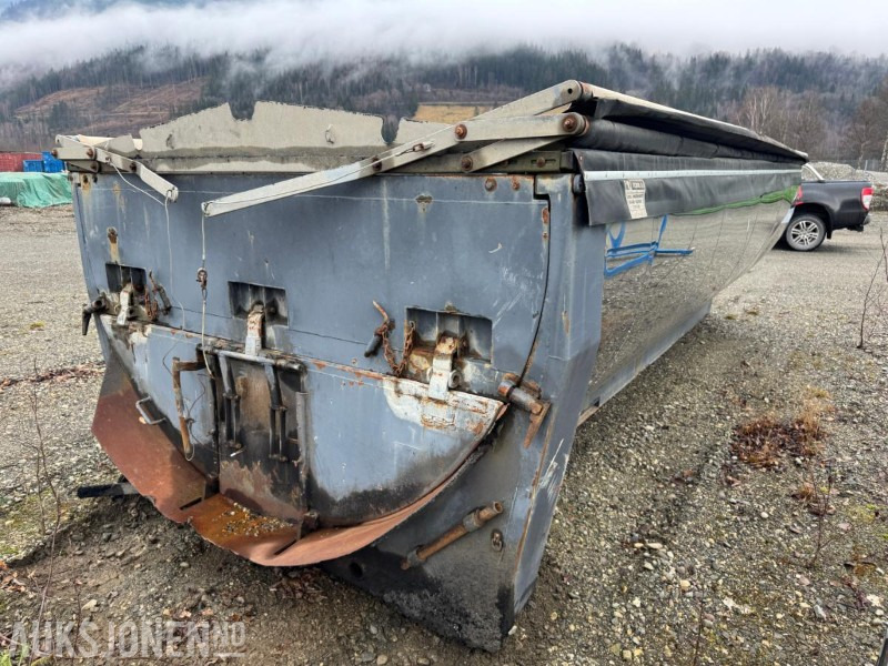 Asfaltkasse til krokløft med giljotinluke og kapell - شاحنة: صورة 4 Asfaltkasse til krokløft med giljotinluke og kapell - شاحنة: صورة 4