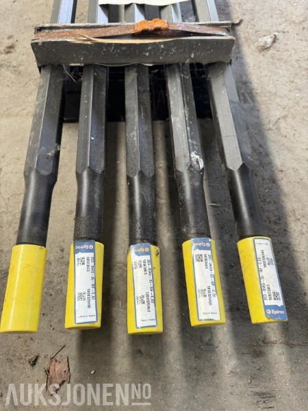 Borstreng tunnelmaskin. Epiroc T drills strings - معدات حفر: صورة 1 Borstreng tunnelmaskin. Epiroc T drills strings - معدات حفر: صورة 1