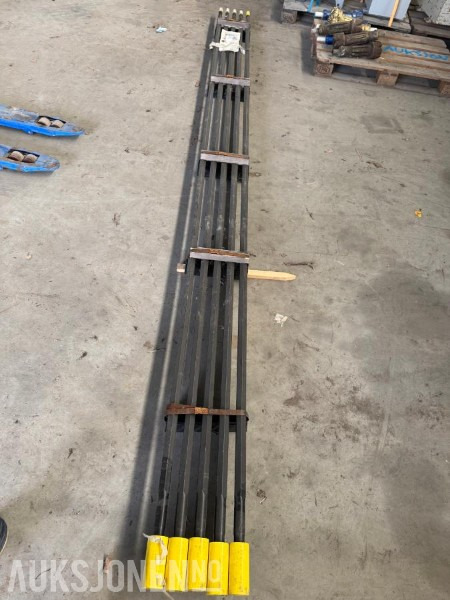 Borstreng tunnelmaskin. Epiroc T drills strings - معدات حفر: صورة 2 Borstreng tunnelmaskin. Epiroc T drills strings - معدات حفر: صورة 2