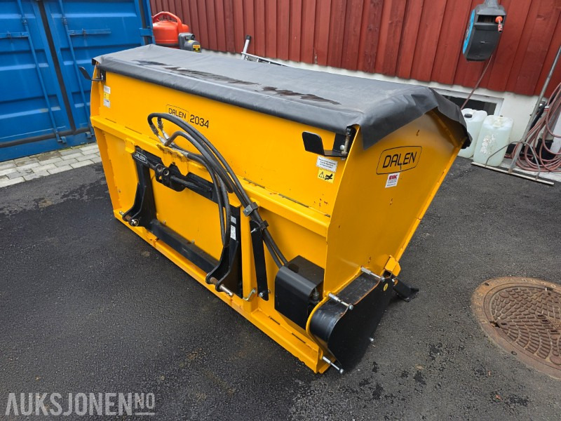 Dalen 2034-U sandstrøer - Hydraulisk - 2 meter strøbredde - 1300 liter - معدات الانشاءات: صورة 5 Dalen 2034-U sandstrøer - Hydraulisk - 2 meter strøbredde - 1300 liter - معدات الانشاءات: صورة 5