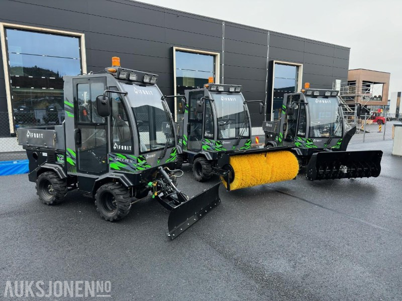 FODIT REDSKAPSBÆRER FT-130 FOR SOMMER-VINTERBRUK 2025 modell - Demomaskin - سيارة خدمات/ سيارة خاصة: صورة 3 FODIT REDSKAPSBÆRER FT-130 FOR SOMMER-VINTERBRUK 2025 modell - Demomaskin - سيارة خدمات/ سيارة خاصة: صورة 3