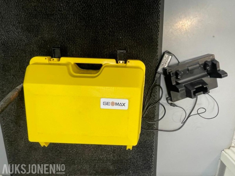 GEOMAX ZENITH40 GNSS SMART ANTENNE MED PANASONIC FELT-PC - معدات الانشاءات: صورة 2 GEOMAX ZENITH40 GNSS SMART ANTENNE MED PANASONIC FELT-PC - معدات الانشاءات: صورة 2