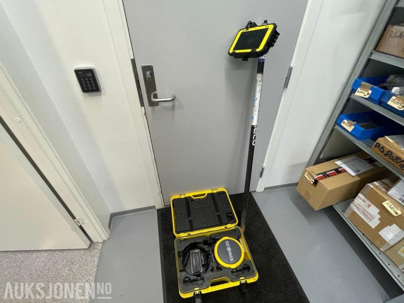 GEOMAX ZENITH40 GNSS SMART ANTENNE MED PANASONIC FELT-PC - معدات الانشاءات: صورة 3 GEOMAX ZENITH40 GNSS SMART ANTENNE MED PANASONIC FELT-PC - معدات الانشاءات: صورة 3