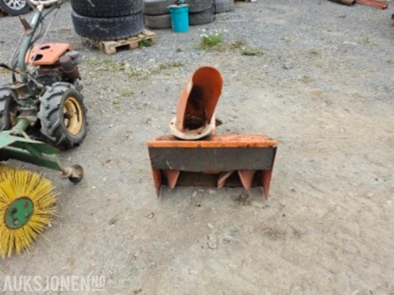Goldoni 2 Hjuls traktor m/kost og snøfreser - آلات زراعية: صورة 3 Goldoni 2 Hjuls traktor m/kost og snøfreser - آلات زراعية: صورة 3