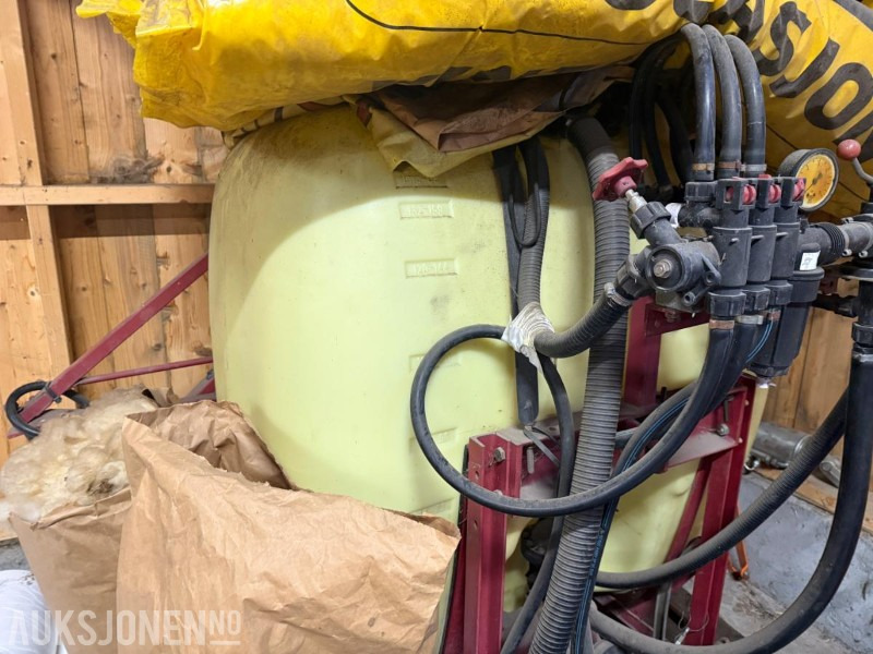 Hardi Åkersprøyte 600liter m/8meters bom - آلات زراعية: صورة 2 Hardi Åkersprøyte 600liter m/8meters bom - آلات زراعية: صورة 2
