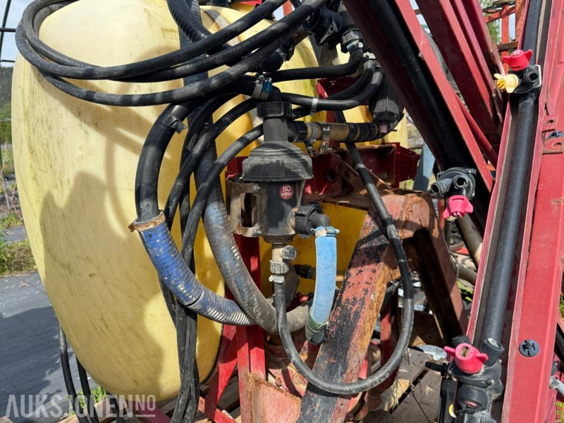 Hardi sprøytebom / 600L / Rep.objekt - آلات زراعية: صورة 4 Hardi sprøytebom / 600L / Rep.objekt - آلات زراعية: صورة 4
