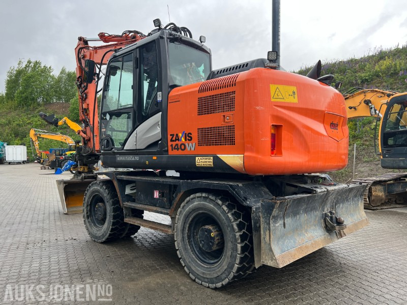 Hitachi ZX140W-5B Engcon tilt, fast puss - حفّار: صورة 3 Hitachi ZX140W-5B Engcon tilt, fast puss - حفّار: صورة 3