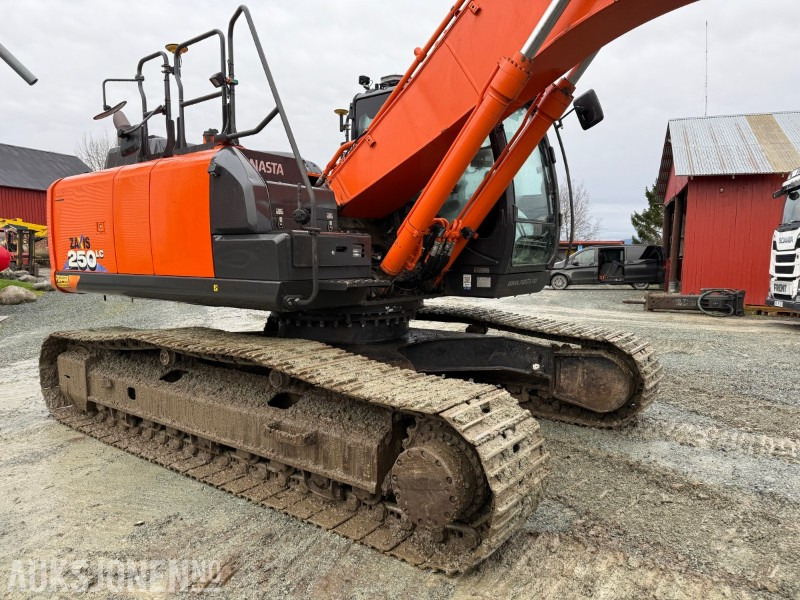 Hitachi ZX250 LC-6 EC223, GPS, Sentralsmøring, 2 skuffer, LED - حفار زاحف: صورة 4 Hitachi ZX250 LC-6 EC223, GPS, Sentralsmøring, 2 skuffer, LED - حفار زاحف: صورة 4