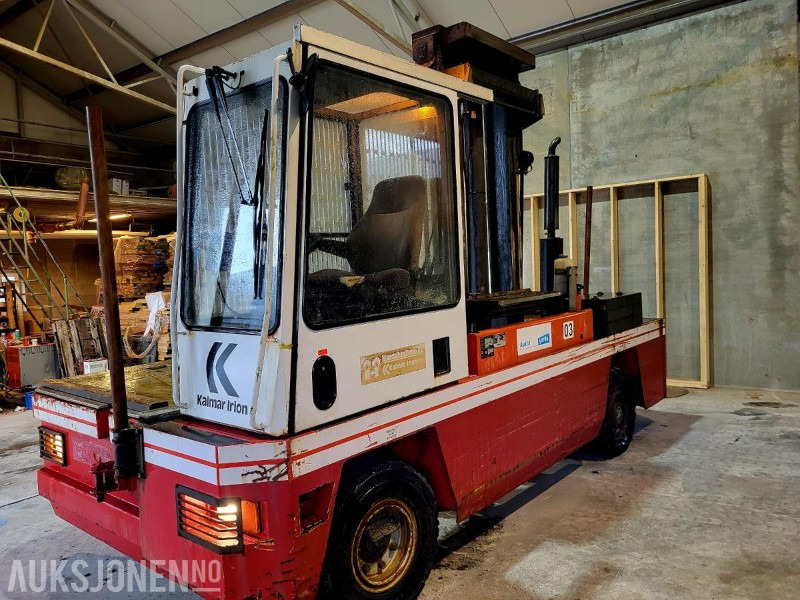 Kalmar DSA70 kun 2200 timer - sidelaster - 7 tonn løftekapasitet. - معدات المناولة: صورة 1 Kalmar DSA70 kun 2200 timer - sidelaster - 7 tonn løftekapasitet. - معدات المناولة: صورة 1