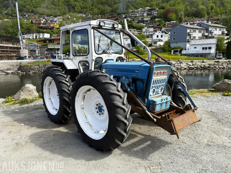 Lothepus selger sin 1970 Ford County 754 Super Four - جرار: صورة 3 Lothepus selger sin 1970 Ford County 754 Super Four - جرار: صورة 3