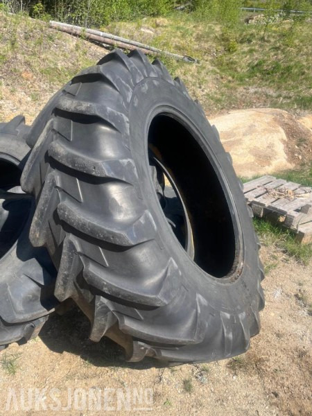 Michelin Traktor dekk 380/85R28 og 460/85R38 - إطارات - آلات زراعية: صورة 4 Michelin Traktor dekk 380/85R28 og 460/85R38 - إطارات - آلات زراعية: صورة 4