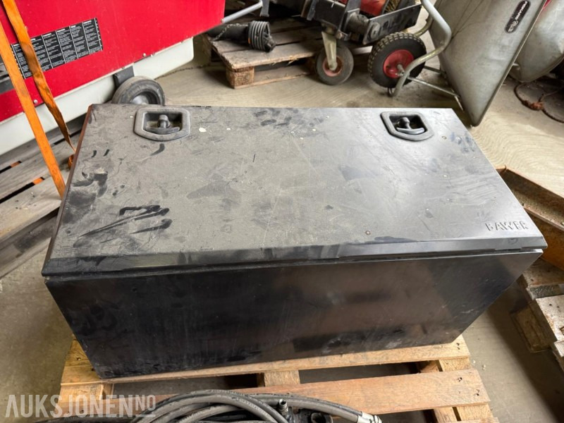 Oppbevaringkasse med lås - معدات الانشاءات: صورة 2 Oppbevaringkasse med lås - معدات الانشاءات: صورة 2