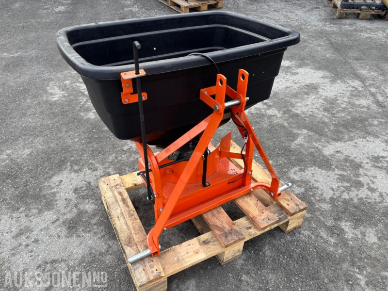 Sandspreder til traktor. 3punktfeste. Prototype - آلات زراعية: صورة 4 Sandspreder til traktor. 3punktfeste. Prototype - آلات زراعية: صورة 4