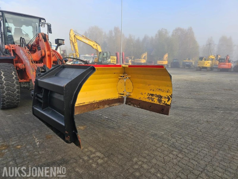 Store BM Gjerstad 450 cm U-plog (L-60 til L-120) - كاسحة ثلوج: صورة 3 Store BM Gjerstad 450 cm U-plog (L-60 til L-120) - كاسحة ثلوج: صورة 3