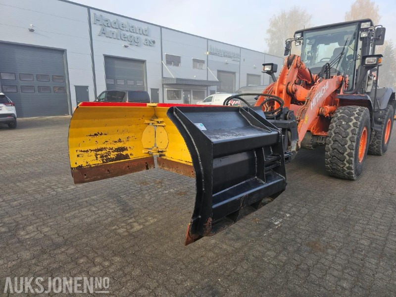 Store BM Gjerstad 450 cm U-plog (L-60 til L-120) - كاسحة ثلوج: صورة 4 Store BM Gjerstad 450 cm U-plog (L-60 til L-120) - كاسحة ثلوج: صورة 4