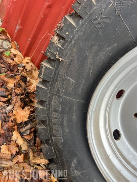 Ubrukt dekk med felg 400R 22,5 - 22,5x11,75 - آلات زراعية: صورة 4 Ubrukt dekk med felg 400R 22,5 - 22,5x11,75 - آلات زراعية: صورة 4