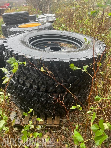 Vinter hjulsett Hakkapelitta tri 540/80R38 og 440/80R28 - آلات زراعية: صورة 3 Vinter hjulsett Hakkapelitta tri 540/80R38 og 440/80R28 - آلات زراعية: صورة 3