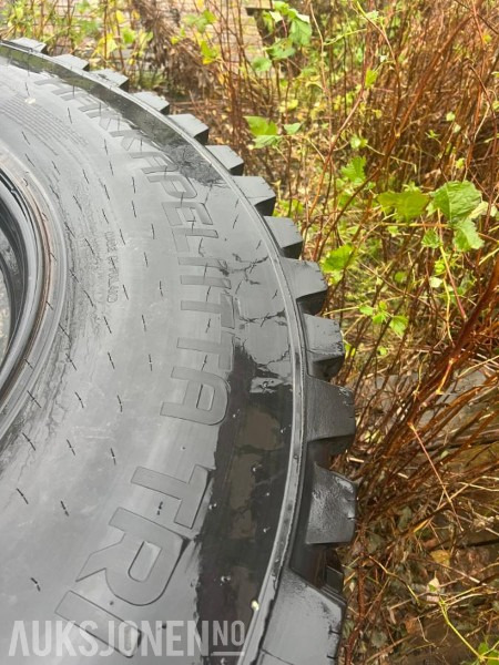 Vinter hjulsett Hakkapelitta tri 540/80R38 og 440/80R28 - آلات زراعية: صورة 4 Vinter hjulsett Hakkapelitta tri 540/80R38 og 440/80R28 - آلات زراعية: صورة 4