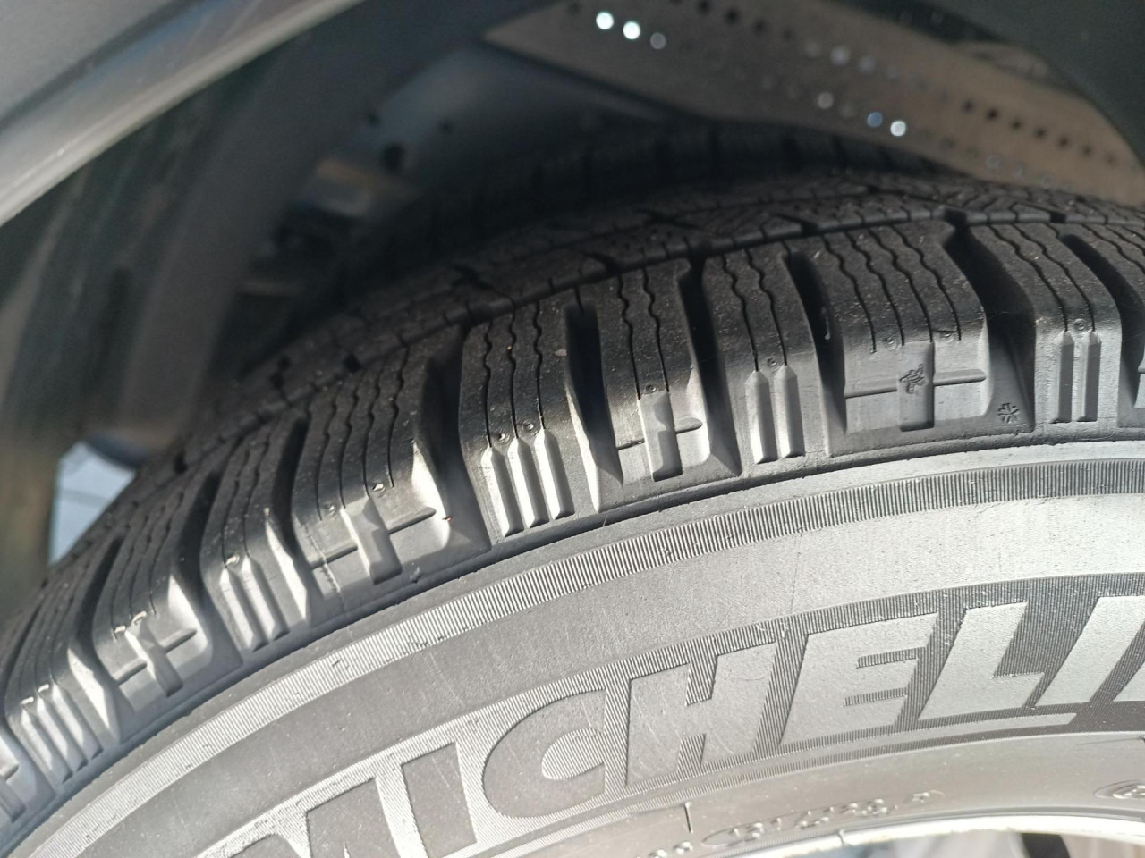 IVECO Daily 70C18A8/P - شاحنة بصندوق مغلق: صورة 2 IVECO Daily 70C18A8/P - شاحنة بصندوق مغلق: صورة 2