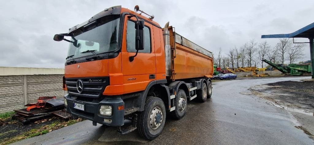 Mercedes-Benz Actros 4144 - شاحنة قلاب: صورة 2 Mercedes-Benz Actros 4144 - شاحنة قلاب: صورة 2