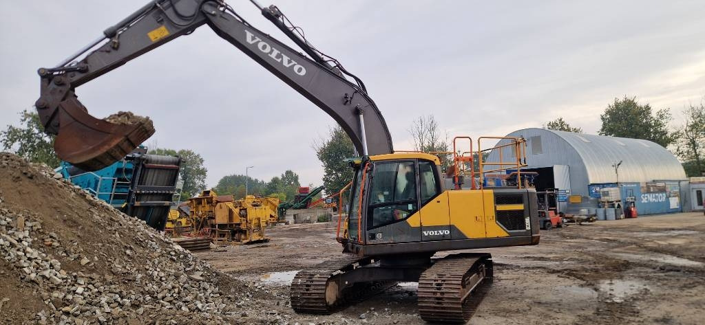 Volvo EC 220EL - حفار زاحف: صورة 1 Volvo EC 220EL - حفار زاحف: صورة 1