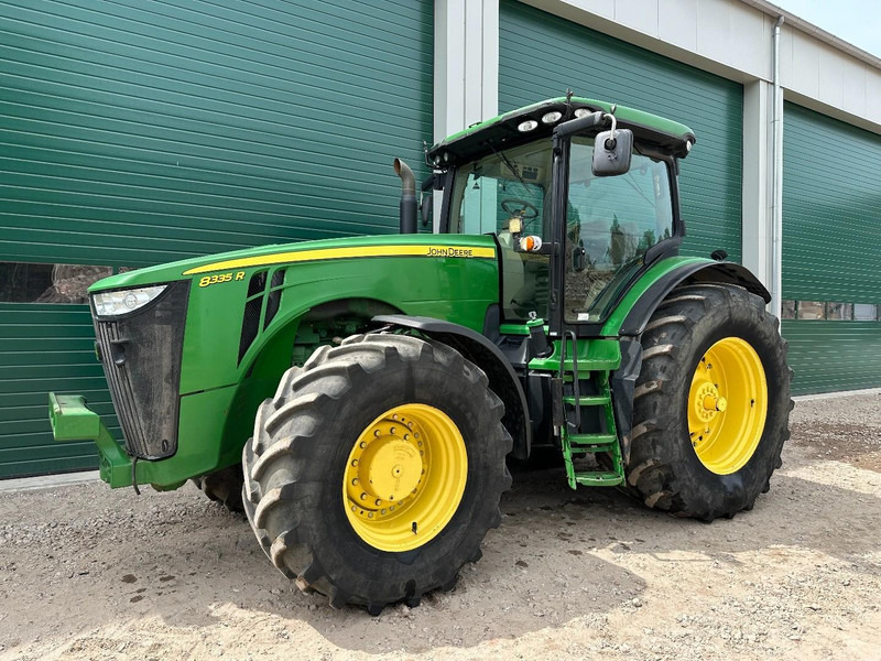 John Deere 8335R AutoPower - جرار: صورة 1 John Deere 8335R AutoPower - جرار: صورة 1