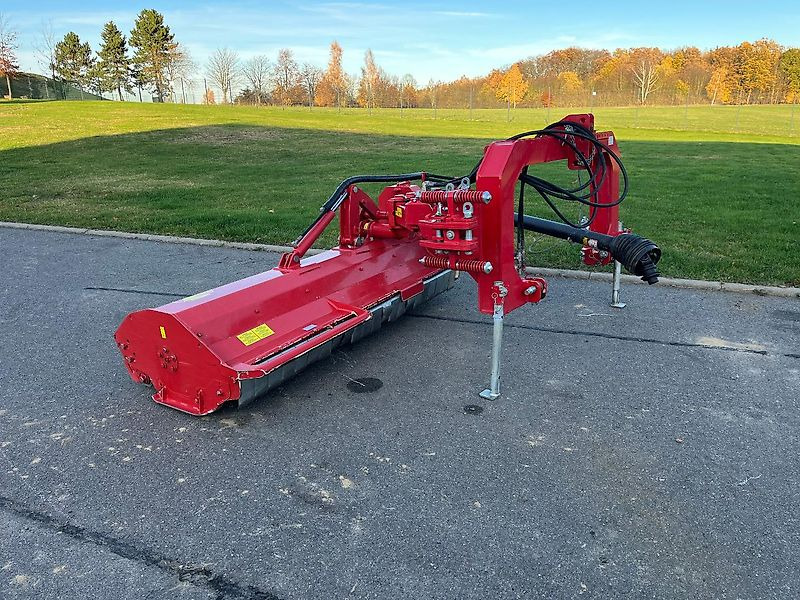 Humus SP 220 - التقطيع جزازة: صورة 2 Humus SP 220 - التقطيع جزازة: صورة 2