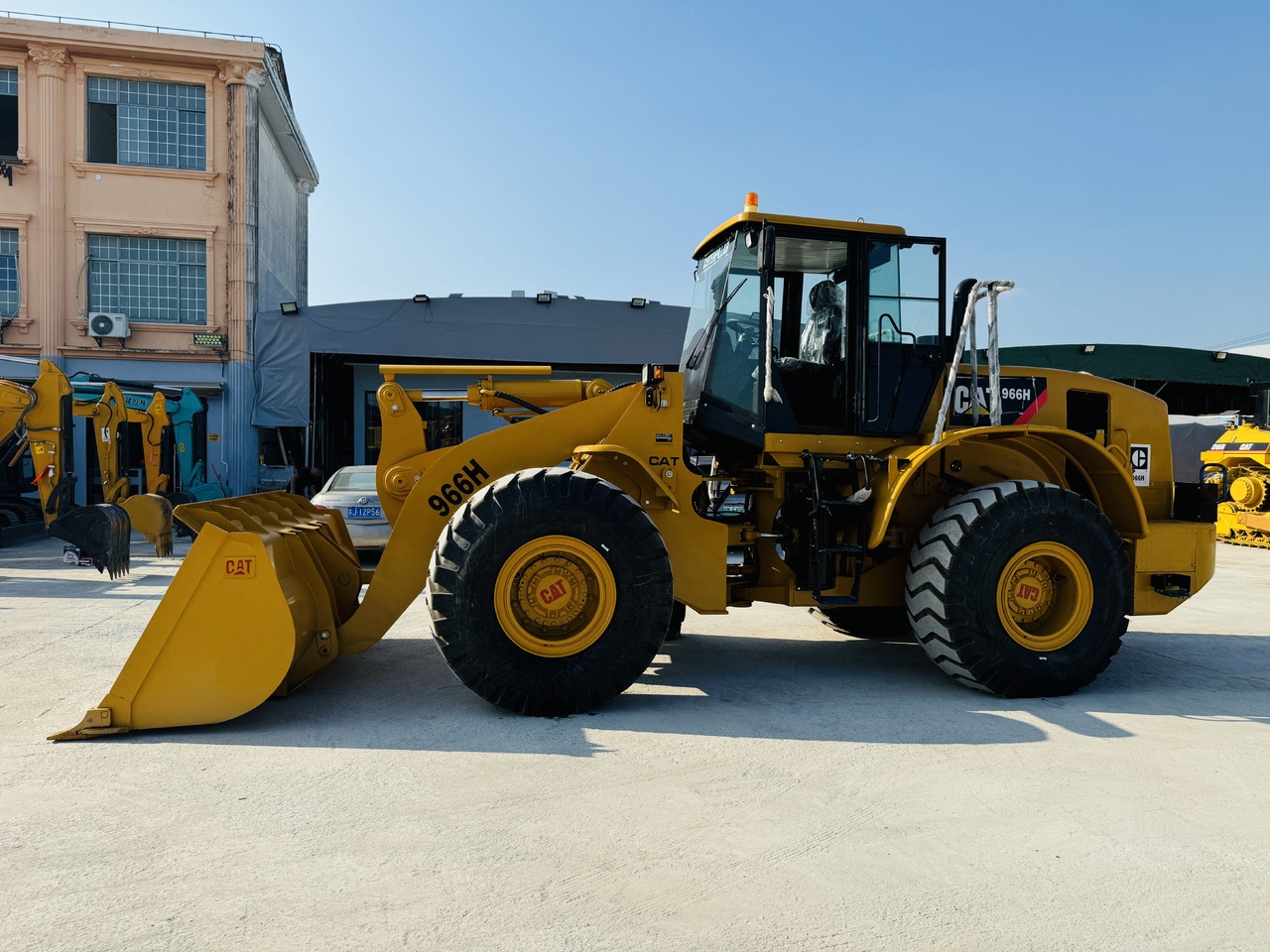 Caterpillar 966 Wheel Loader CAT 966H 966G 966F 6 Ton Used Loaders in Good Quality - اللودر بعجل: صورة 4 Caterpillar 966 Wheel Loader CAT 966H 966G 966F 6 Ton Used Loaders in Good Quality - اللودر بعجل: صورة 4