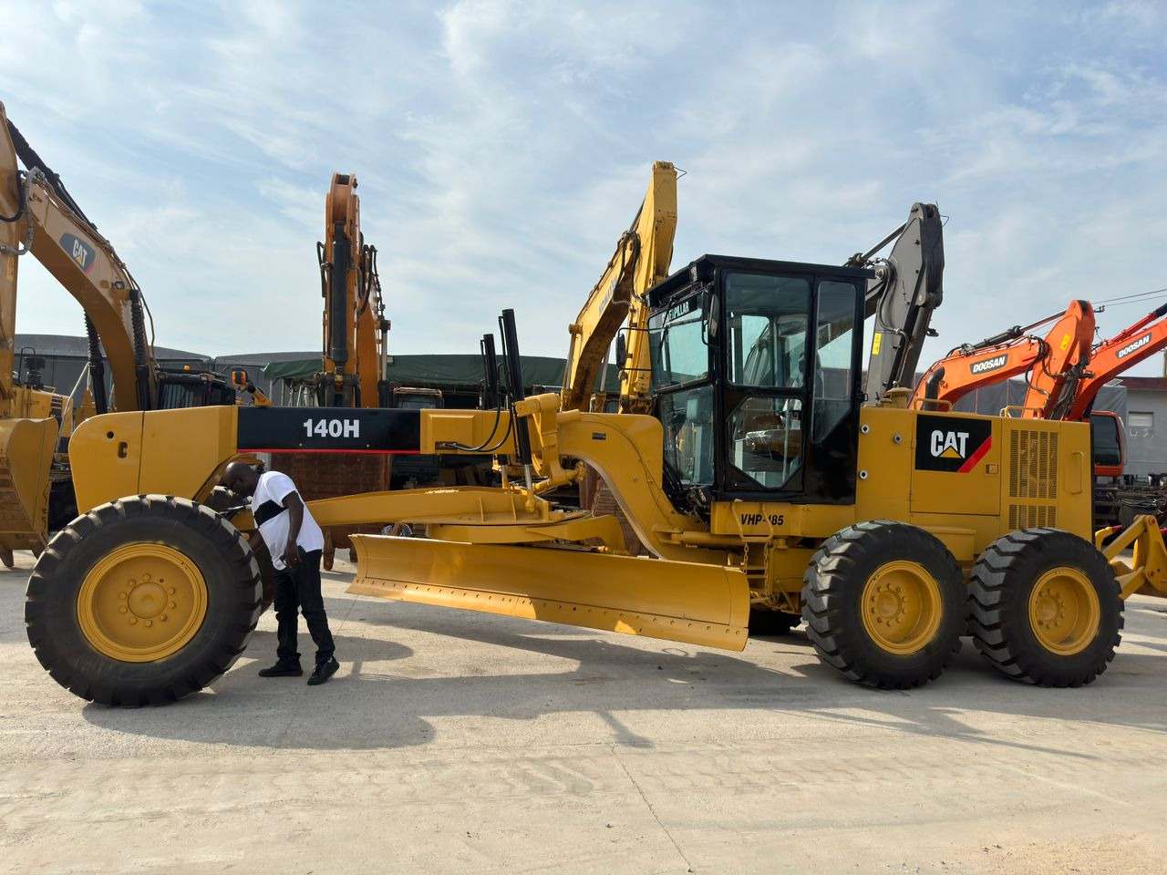 Caterpillar CAT 140H 140K Used Grader Secondhand Motor Grader with Excellent Quality for Sale - ماكينة تسوية: صورة 3 Caterpillar CAT 140H 140K Used Grader Secondhand Motor Grader with Excellent Quality for Sale - ماكينة تسوية: صورة 3