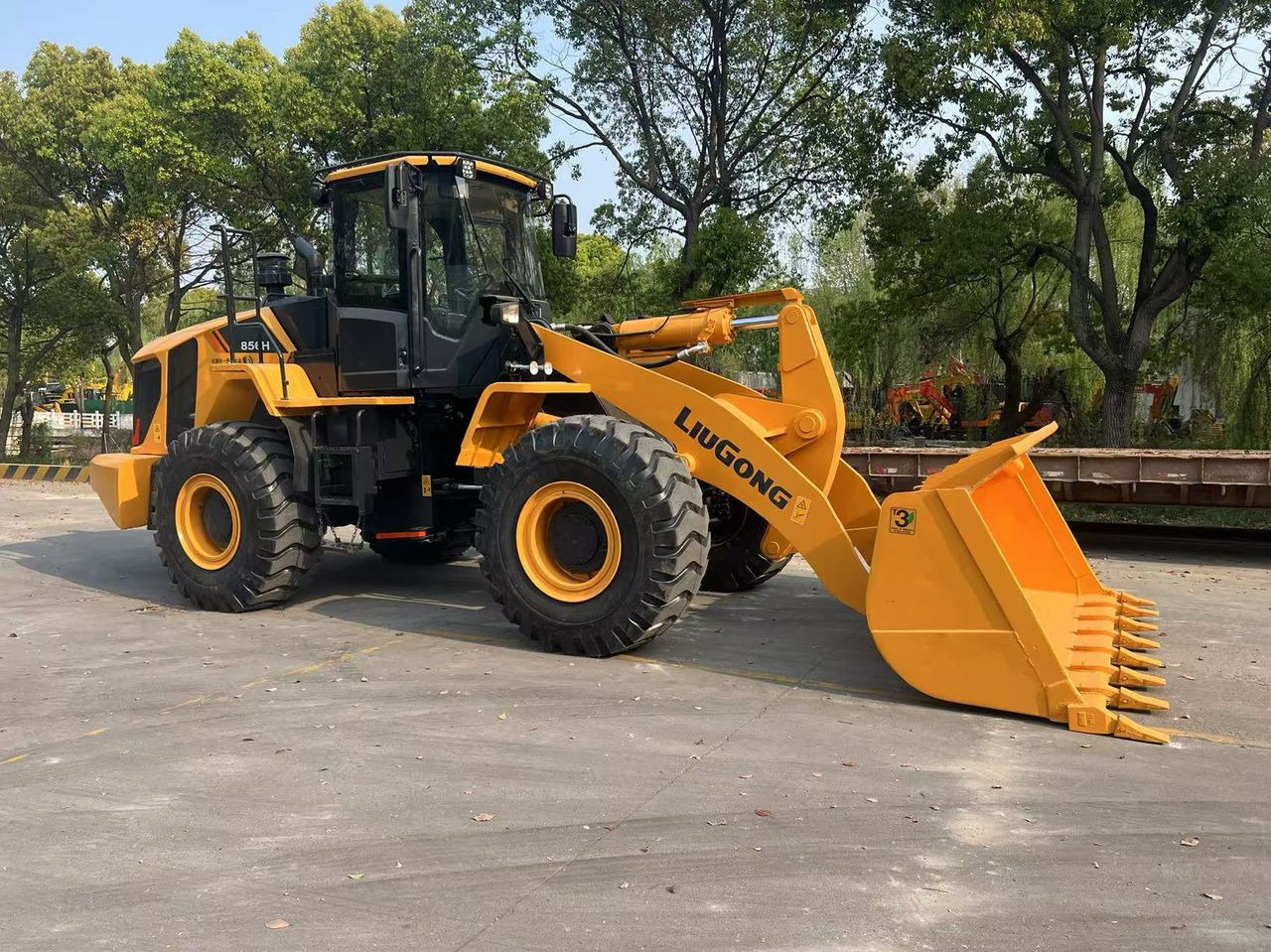 Liugong CLG 856H used wheel loader with cummins engine - اللودر بعجل: صورة 1 Liugong CLG 856H used wheel loader with cummins engine - اللودر بعجل: صورة 1