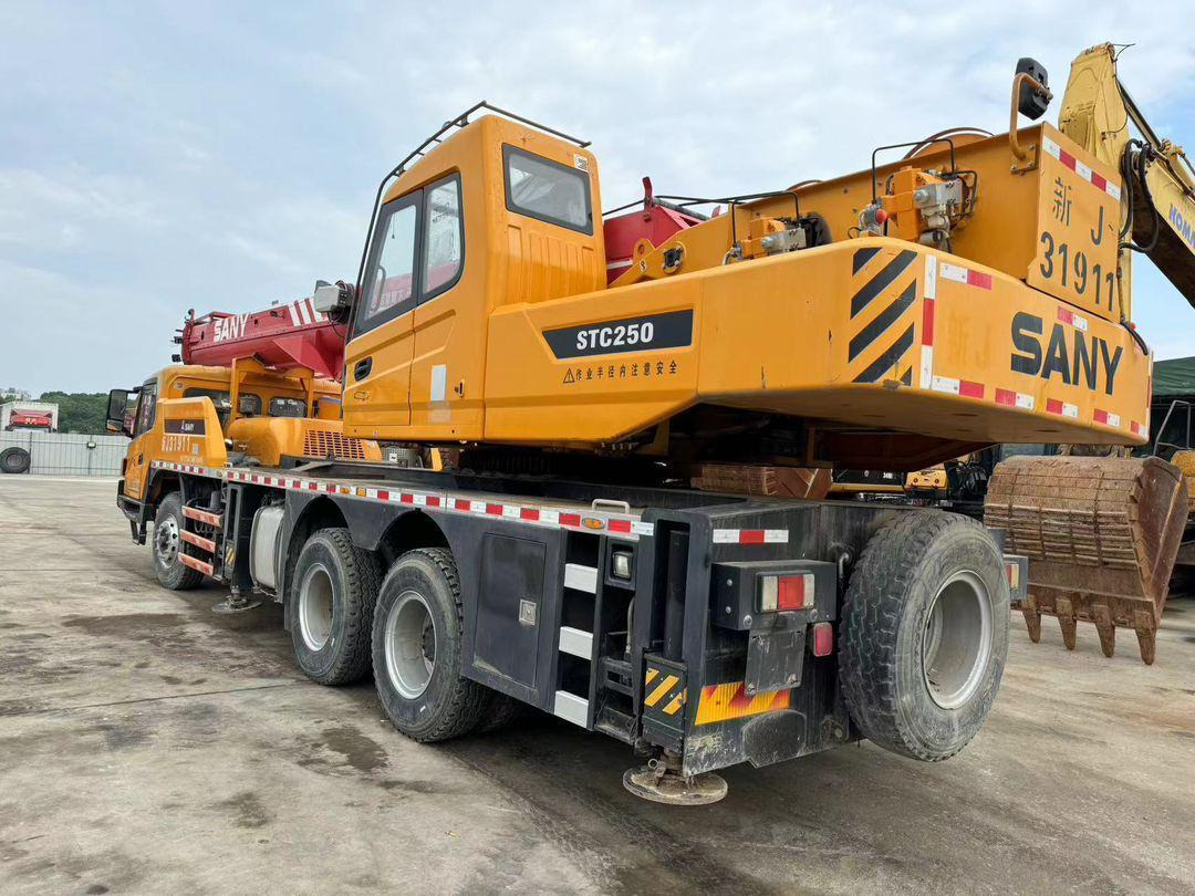 SANY 25 Ton Crane Truck Crane SANY STC250 QY50C STC750 STC1000 XCMG ZOOOMLION TADANO KOBELCO CRANES FOR SALE - موبايل كرين: صورة 5 SANY 25 Ton Crane Truck Crane SANY STC250 QY50C STC750 STC1000 XCMG ZOOOMLION TADANO KOBELCO CRANES FOR SALE - موبايل كرين: صورة 5