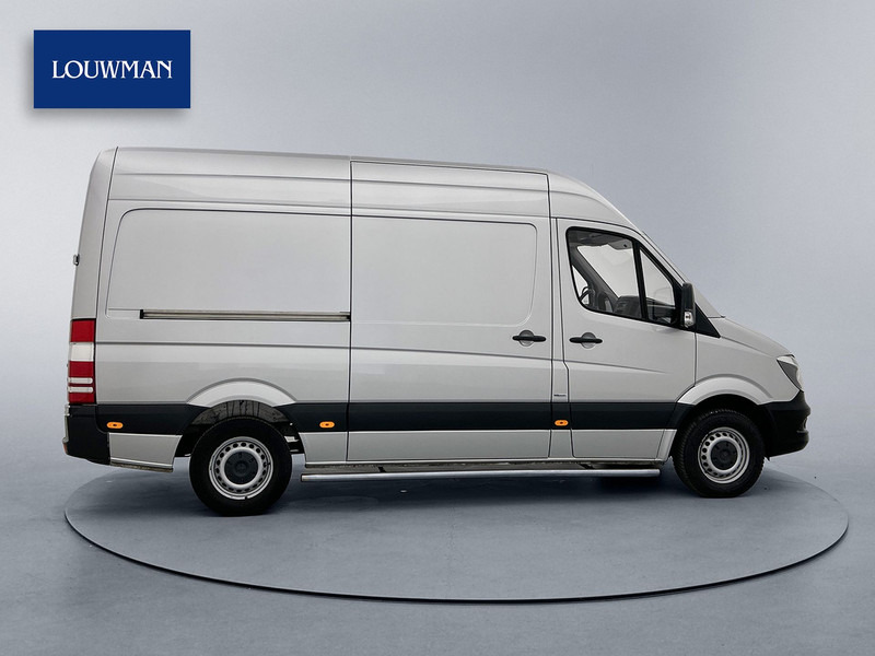 Mercedes-Benz Sprinter 314 2.2 CDI Inrichting Laadlift Betimmering Cruise Control Parkeersensoren Automaat 220v omvormer Geveerde stoel - فان: صورة 3 Mercedes-Benz Sprinter 314 2.2 CDI Inrichting Laadlift Betimmering Cruise Control Parkeersensoren Automaat 220v omvormer Geveerde stoel - فان: صورة 3
