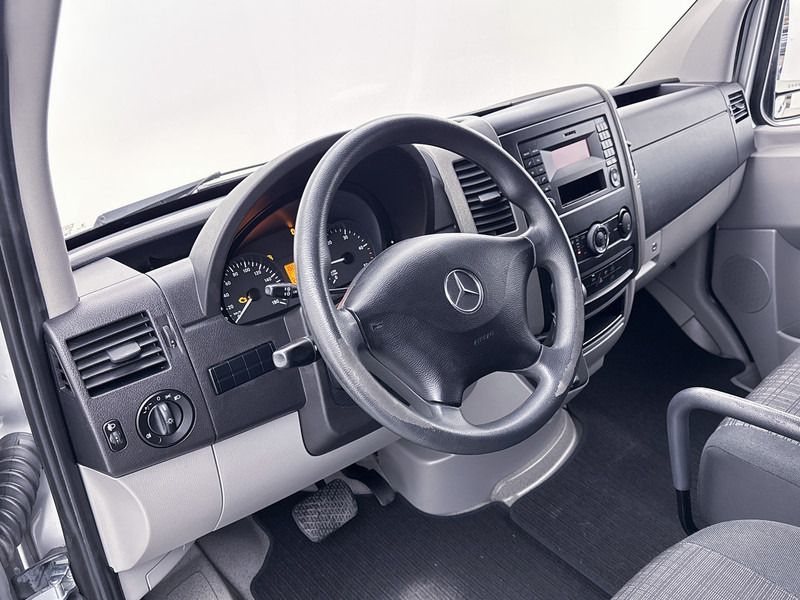 Mercedes-Benz Sprinter 314 2.2 CDI L2H2 Automaat Geveerde Stoel Betimmering Cruise Control Oprijplaat - فان: صورة 5 Mercedes-Benz Sprinter 314 2.2 CDI L2H2 Automaat Geveerde Stoel Betimmering Cruise Control Oprijplaat - فان: صورة 5