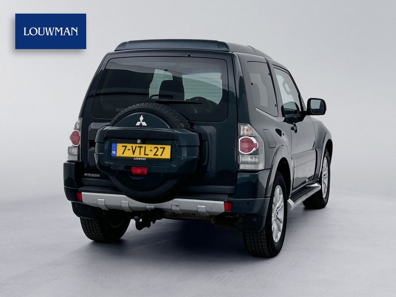 Mitsubishi Pajero 3.2 DI-D Instyle High Roof Van Grijs kenteken Automaat Climate control Trekhaak 3000KG - شاحنة توصيل مغلقة: صورة 2 Mitsubishi Pajero 3.2 DI-D Instyle High Roof Van Grijs kenteken Automaat Climate control Trekhaak 3000KG - شاحنة توصيل مغلقة: صورة 2