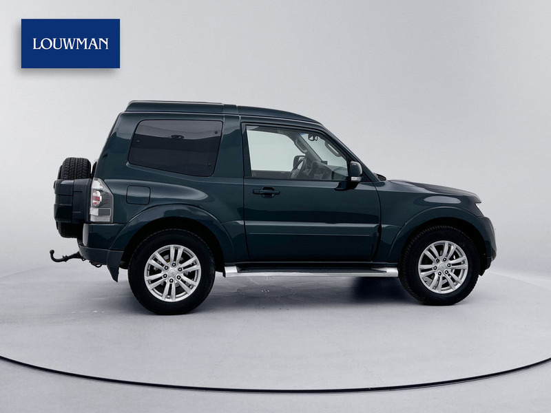 Mitsubishi Pajero 3.2 DI-D Instyle High Roof Van Grijs kenteken Automaat Climate control Trekhaak 3000KG - شاحنة توصيل مغلقة: صورة 3 Mitsubishi Pajero 3.2 DI-D Instyle High Roof Van Grijs kenteken Automaat Climate control Trekhaak 3000KG - شاحنة توصيل مغلقة: صورة 3