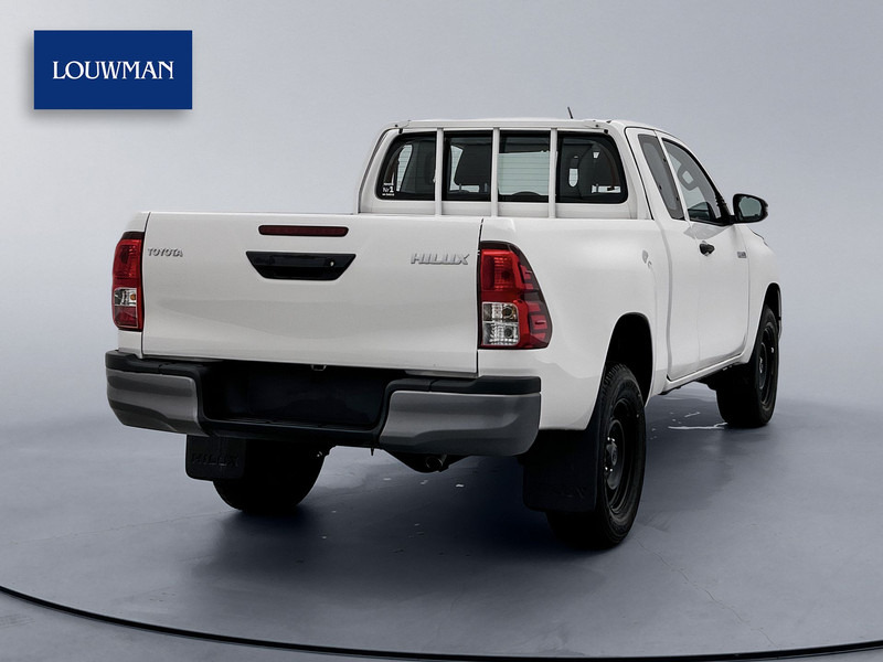Toyota Hilux 2.4 D-4D Comfort 4x4 Xtra Cab NIEUW 3500KG Trekgewicht Cruise Control Airco - شاحنة البيك أب: صورة 2 Toyota Hilux 2.4 D-4D Comfort 4x4 Xtra Cab NIEUW 3500KG Trekgewicht Cruise Control Airco - شاحنة البيك أب: صورة 2