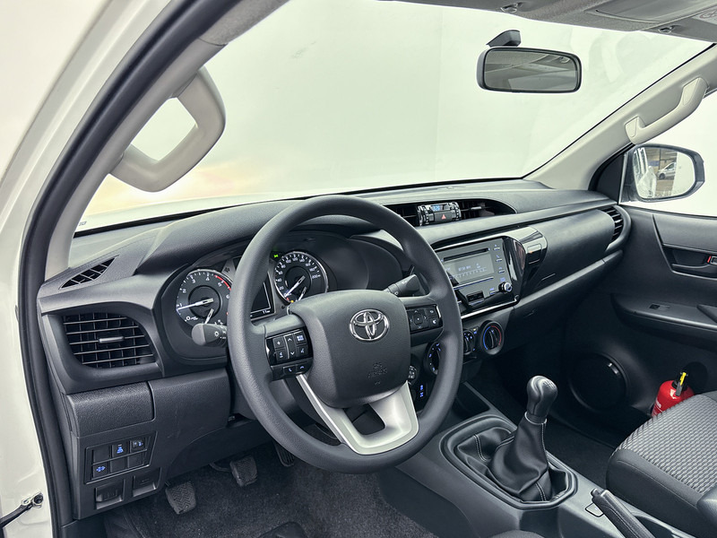 Toyota Hilux 2.4 D-4D Comfort 4x4 Xtra Cab NIEUW 3500KG Trekgewicht Cruise Control Airco - شاحنة البيك أب: صورة 5 Toyota Hilux 2.4 D-4D Comfort 4x4 Xtra Cab NIEUW 3500KG Trekgewicht Cruise Control Airco - شاحنة البيك أب: صورة 5