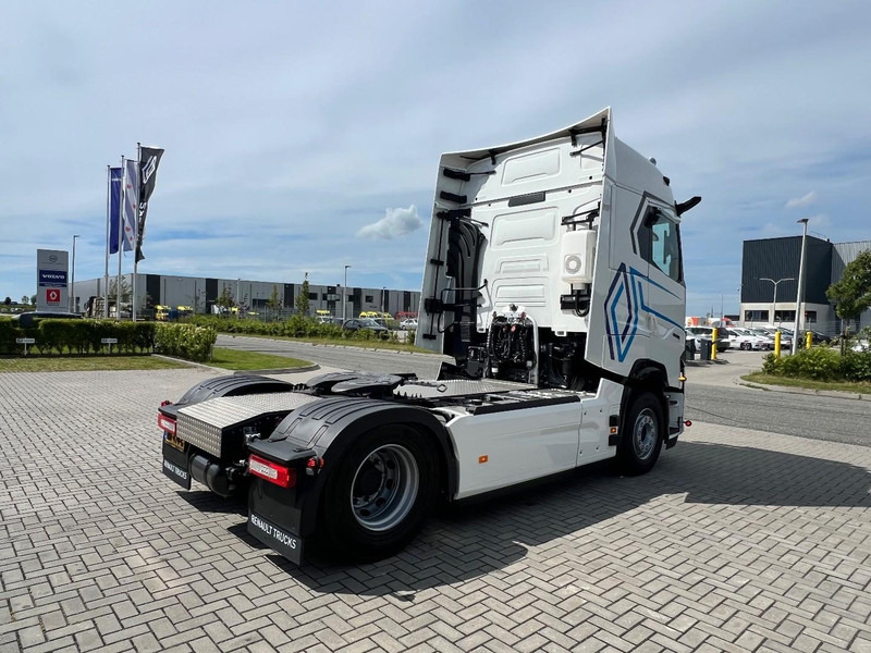 Renault T480 T-HIGH 4x2 Trekker Standclima / 2x Tank / New - رأس تريلا: صورة 5 Renault T480 T-HIGH 4x2 Trekker Standclima / 2x Tank / New - رأس تريلا: صورة 5