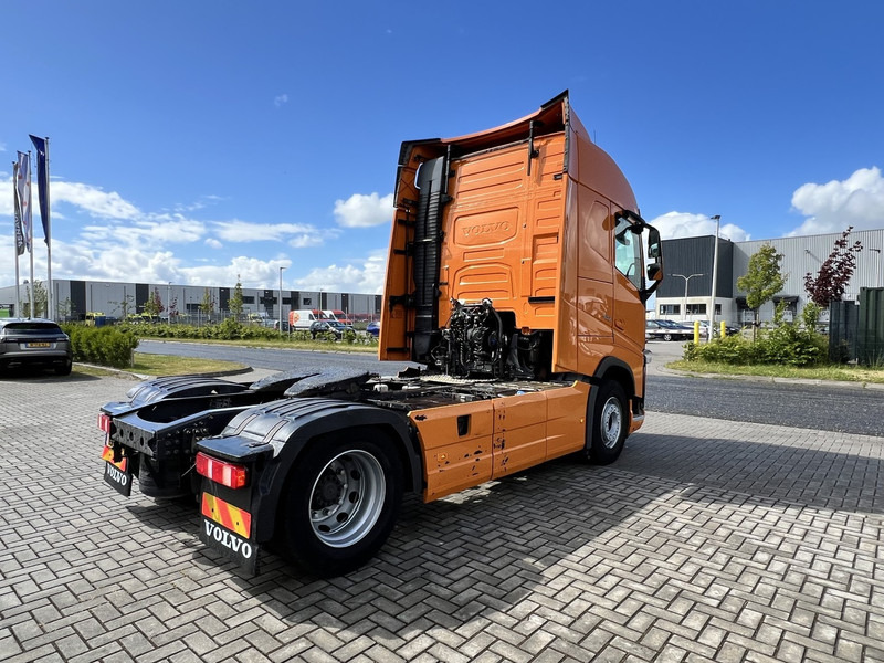 Volvo FH 420 4x2 Trekker Globetrotter / Chassis : KB - مقطورة السحب: صورة 5 Volvo FH 420 4x2 Trekker Globetrotter / Chassis : KB - مقطورة السحب: صورة 5