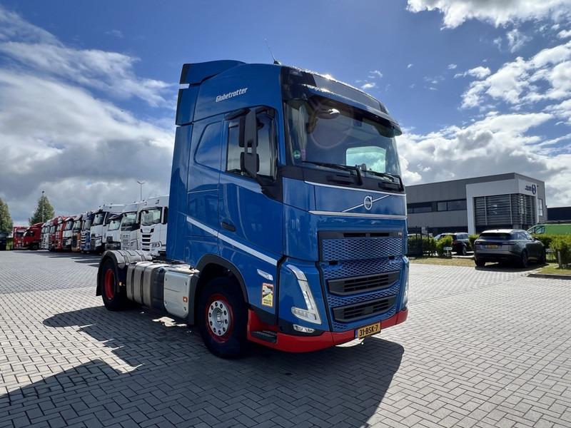 Volvo FH 460 4x2 trekker Globetrotter / 2x Fuel Tank - مقطورة السحب: صورة 3 Volvo FH 460 4x2 trekker Globetrotter / 2x Fuel Tank - مقطورة السحب: صورة 3
